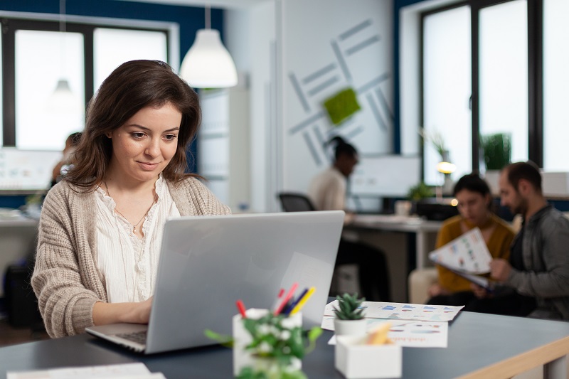 custom email feature for credit repair software for business